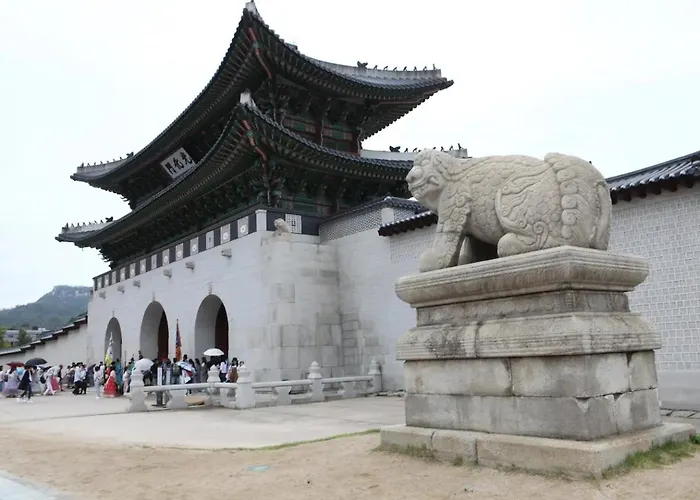 Joyㅡgroups & Families Up To 17ㅡ6br Whole Houseㅡwalk To Gyeongbokgung Apartamento *