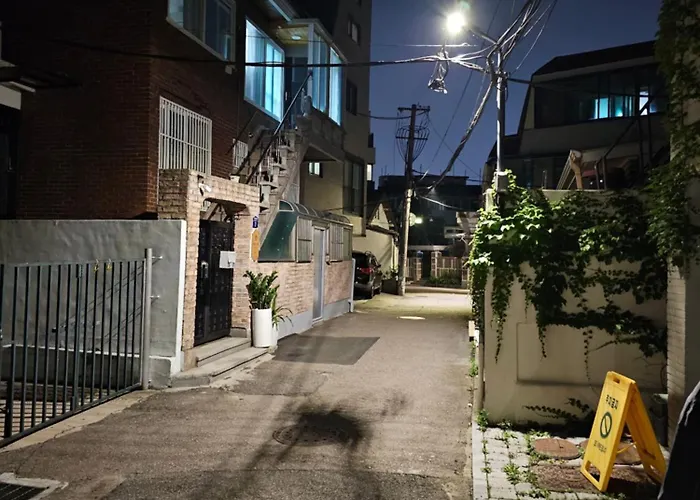 Joyㅡgroups & Families Up To 17ㅡ6br Whole Houseㅡwalk To Gyeongbokgung Apartamento *