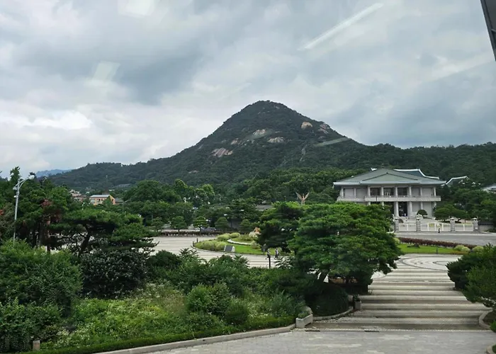 Joyㅡgroups & Families Up To 17ㅡ6br Whole Houseㅡwalk To Gyeongbokgung Apartamento