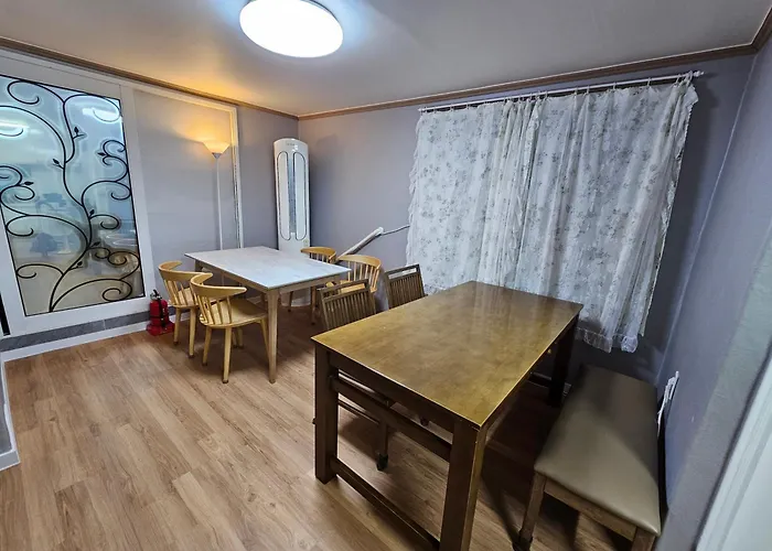Joy - Groups & Families Up To 16 - 6br Private House - Walk To Gyeongbokgung