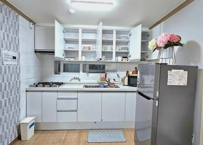 Joy - Groups & Families Up To 16 - 6br Private House - Walk To Gyeongbokgung Daire