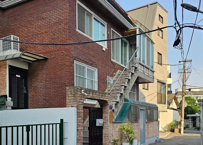 Apartamento Joy - Groups & Families Up To 16 - 6br Private House - Walk To Gyeongbokgung *